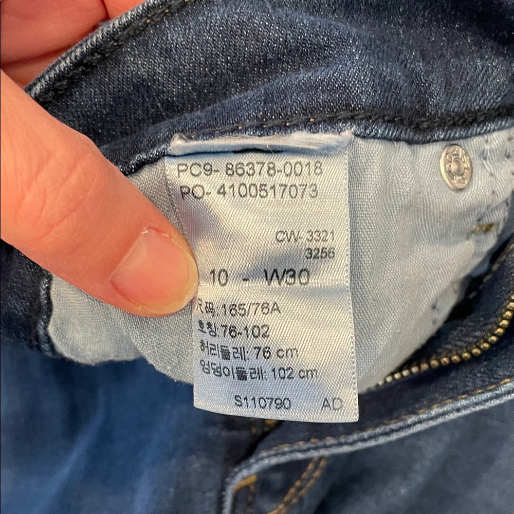 Size 10 Signature by Levi Strauss Dark Blue Bermuda Jean Shorts - Picture 2 of 7